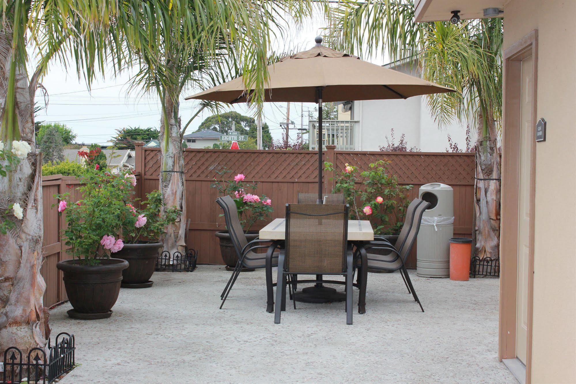 Stage Coach Lodge Monterrey Exterior foto